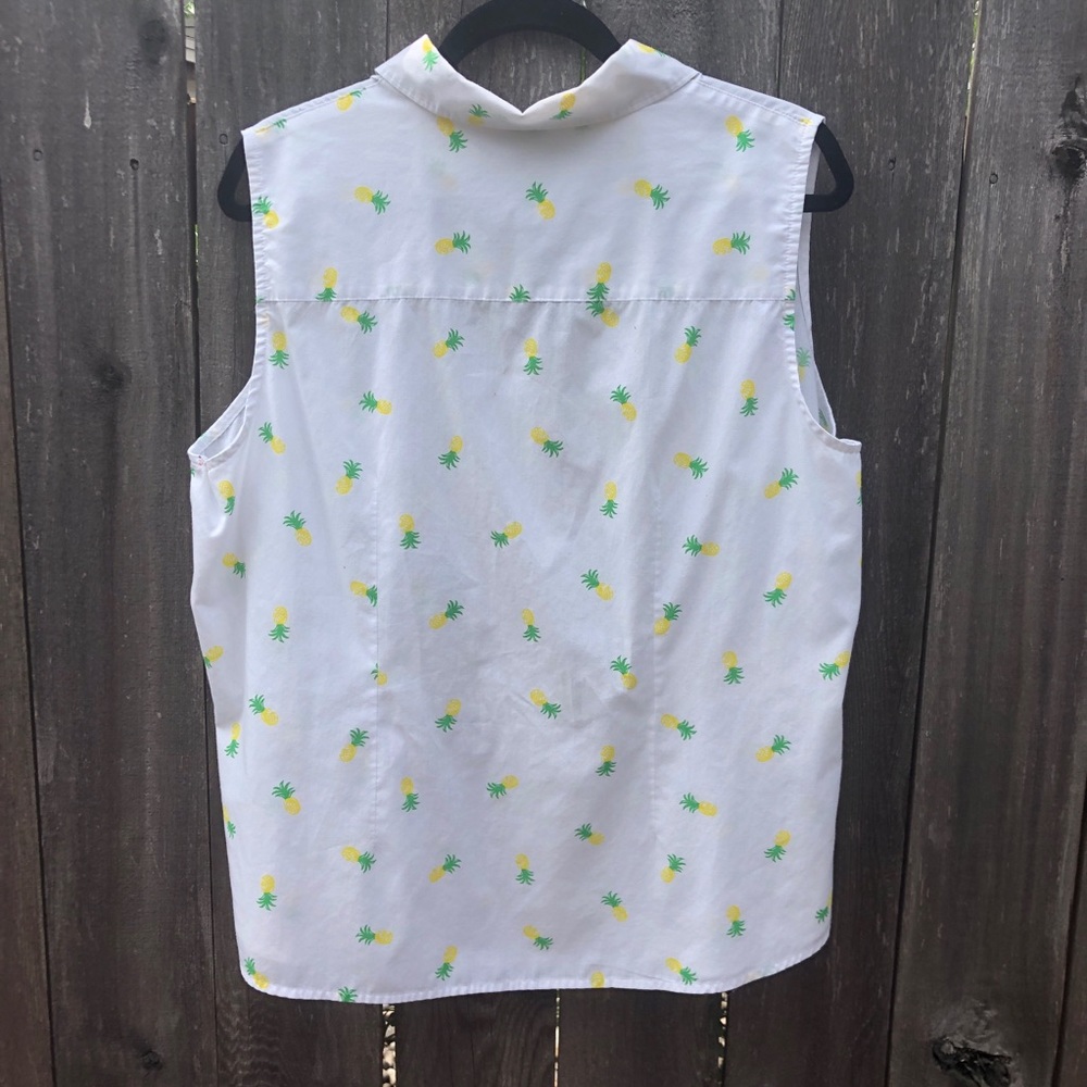 Pineapple Print Sleeveless ButtonUp Blouse 1X - Picture 5 of 5